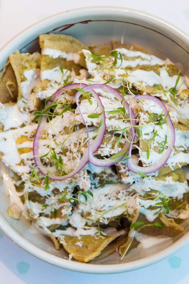 Inicio ¿cómo te caerían unos chilaquiles verdes estilo #magnoliabakerymx #desayuno #foodie